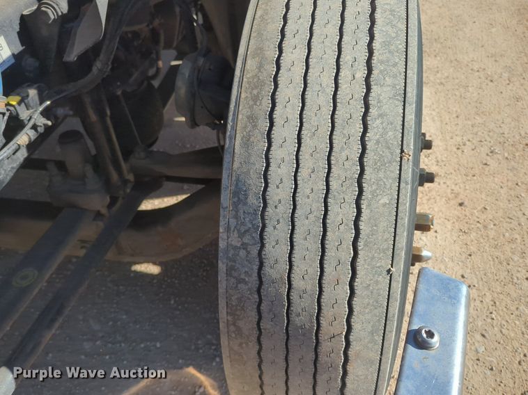 image for item NG9398 2020 Freightliner Cascadia 126 semi truck