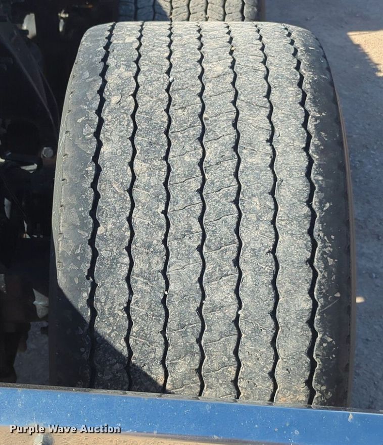 image for item NG9398 2020 Freightliner Cascadia 126 semi truck