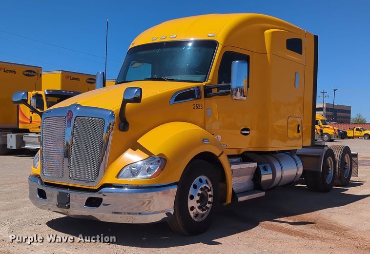 image for item NG9400 2019 Kenworth T680 semi truck