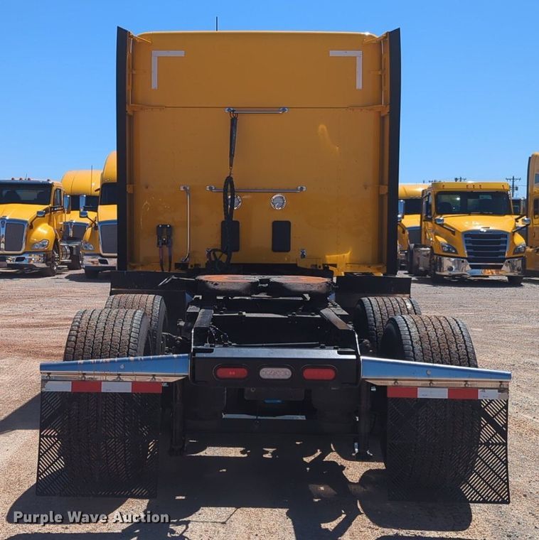 image for item NG9400 2019 Kenworth T680 semi truck