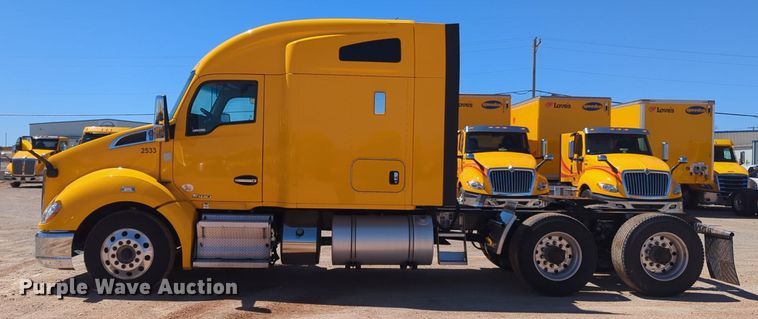 image for item NG9400 2019 Kenworth T680 semi truck