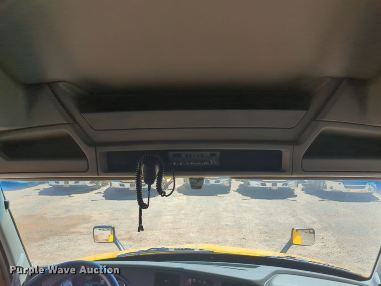 image for item NG9400 2019 Kenworth T680 semi truck