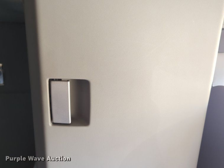 image for item NG9400 2019 Kenworth T680 semi truck