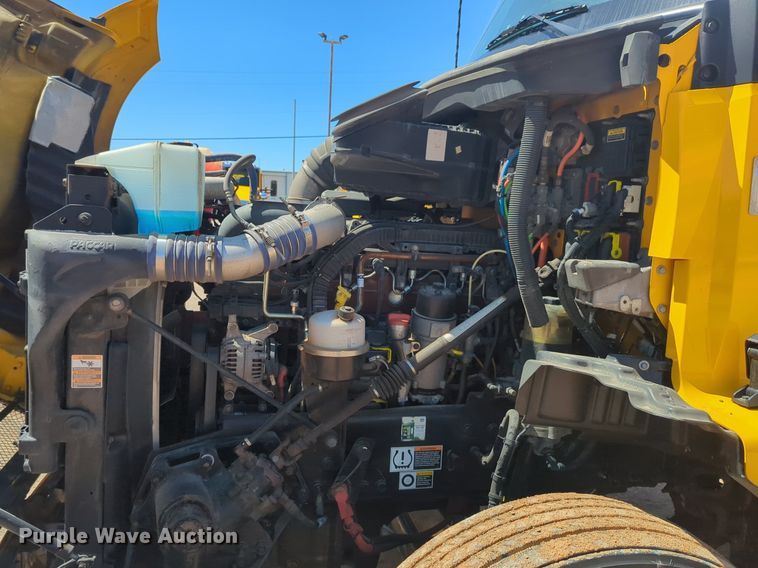 image for item NG9400 2019 Kenworth T680 semi truck