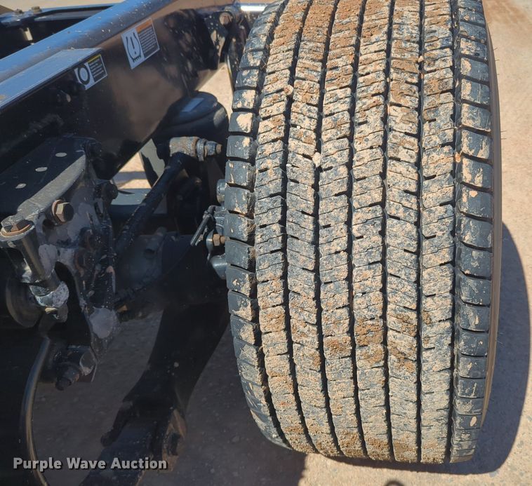 image for item NG9400 2019 Kenworth T680 semi truck