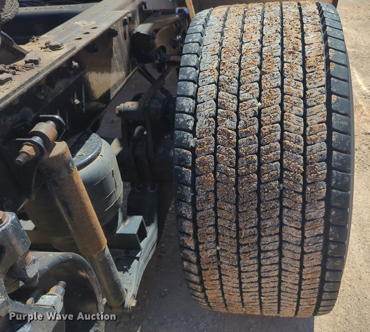 image for item NG9400 2019 Kenworth T680 semi truck