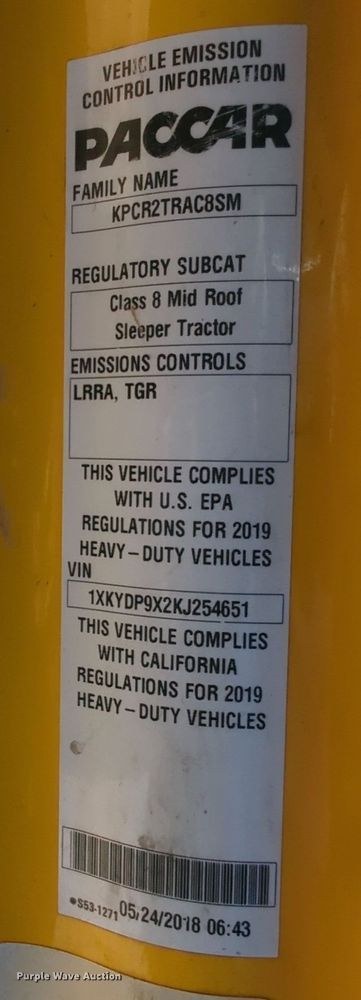 image for item NG9400 2019 Kenworth T680 semi truck