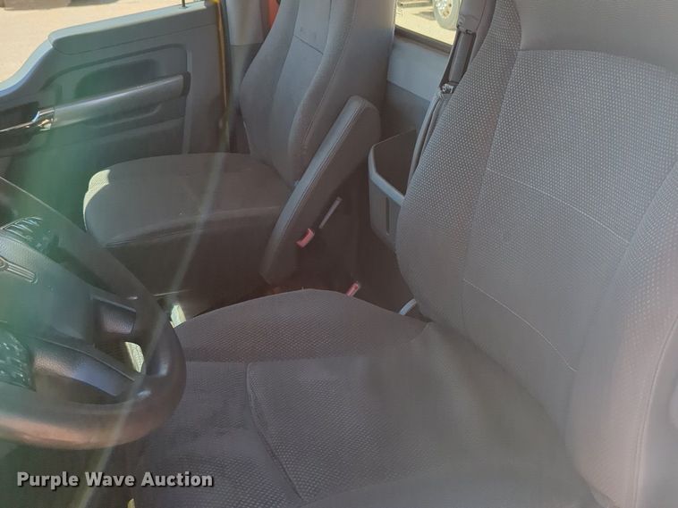 image for item NG9401 2019 Kenworth T680 semi truck