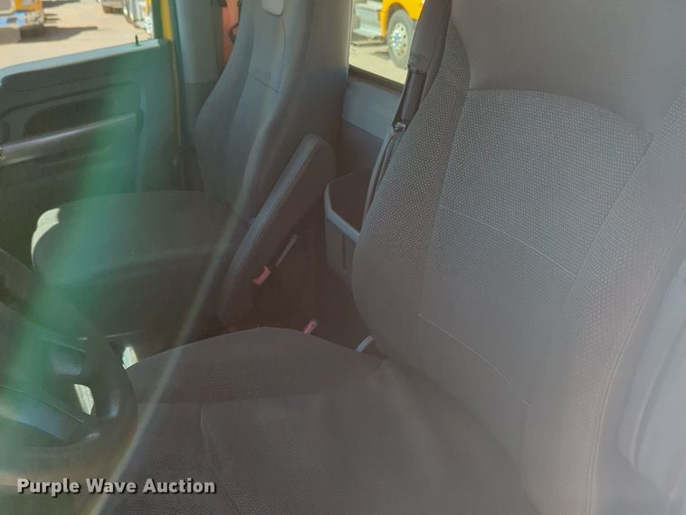 image for item NG9401 2019 Kenworth T680 semi truck