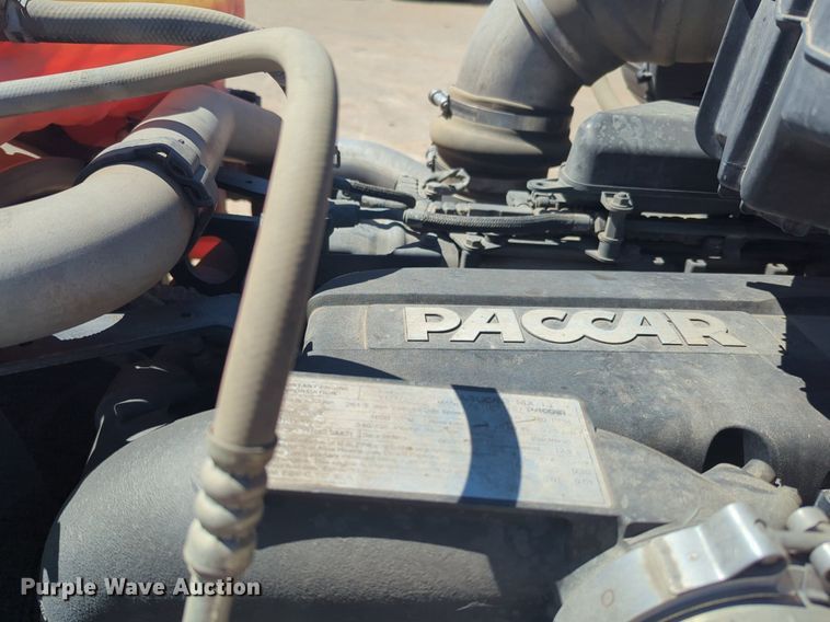 image for item NG9401 2019 Kenworth T680 semi truck