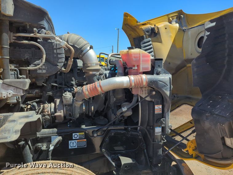 image for item NG9401 2019 Kenworth T680 semi truck