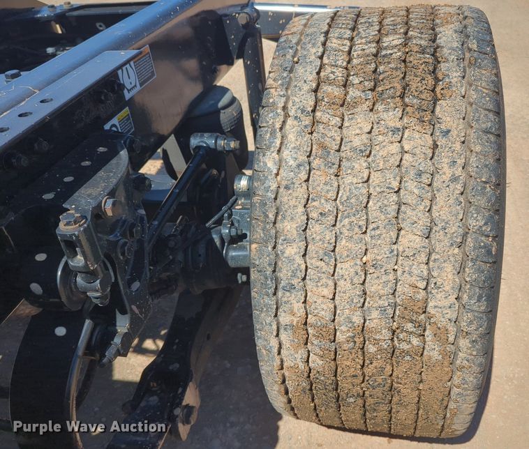 image for item NG9401 2019 Kenworth T680 semi truck