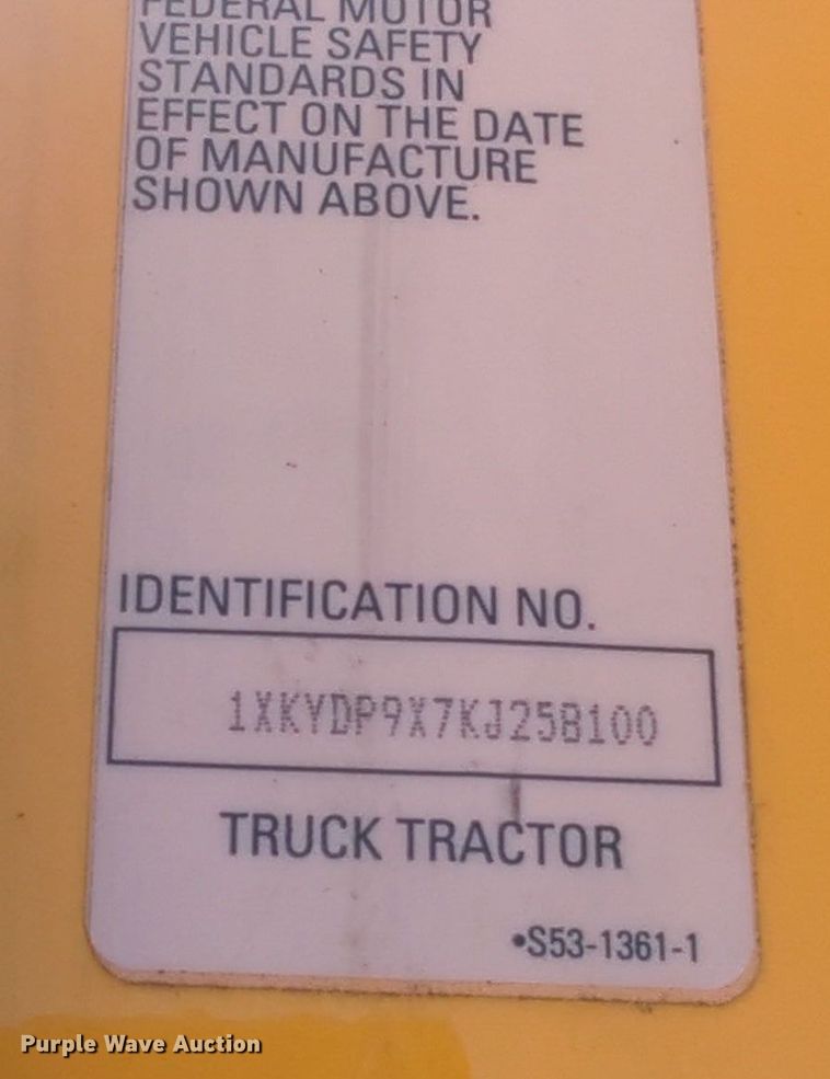 image for item NG9401 2019 Kenworth T680 semi truck