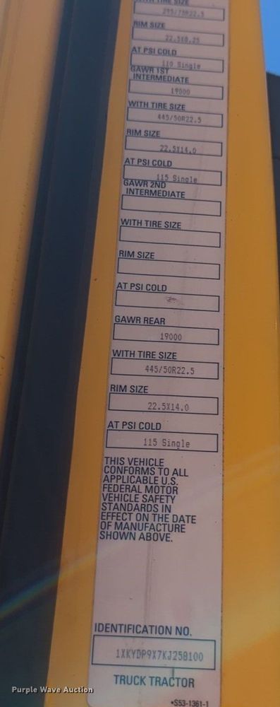 image for item NG9401 2019 Kenworth T680 semi truck