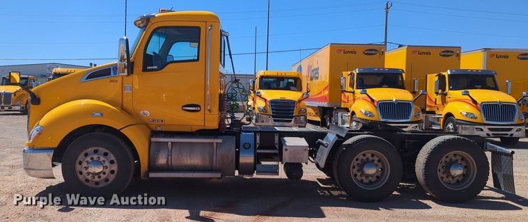 image for item NG9402 2019 Kenworth T680 semi truck