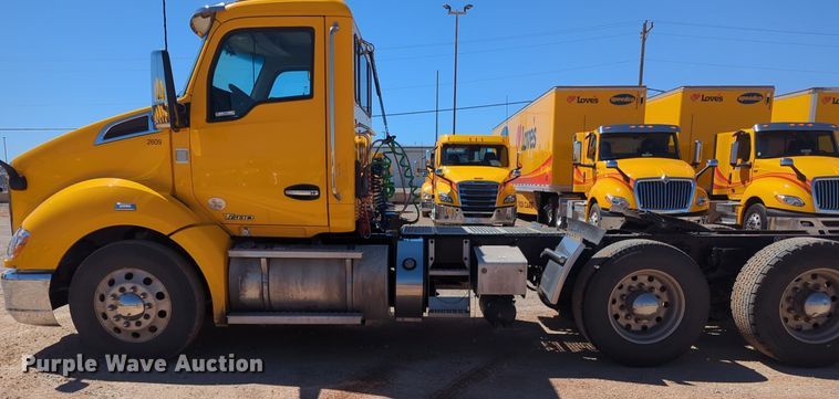 image for item NG9402 2019 Kenworth T680 semi truck