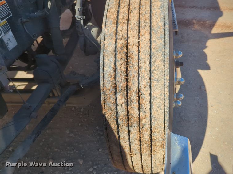 image for item NG9402 2019 Kenworth T680 semi truck