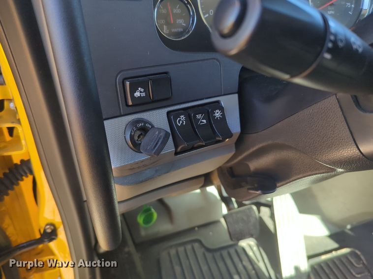 image for item NG9403 2020 Kenworth T680 semi truck