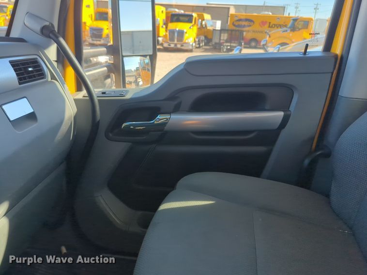 image for item NG9403 2020 Kenworth T680 semi truck