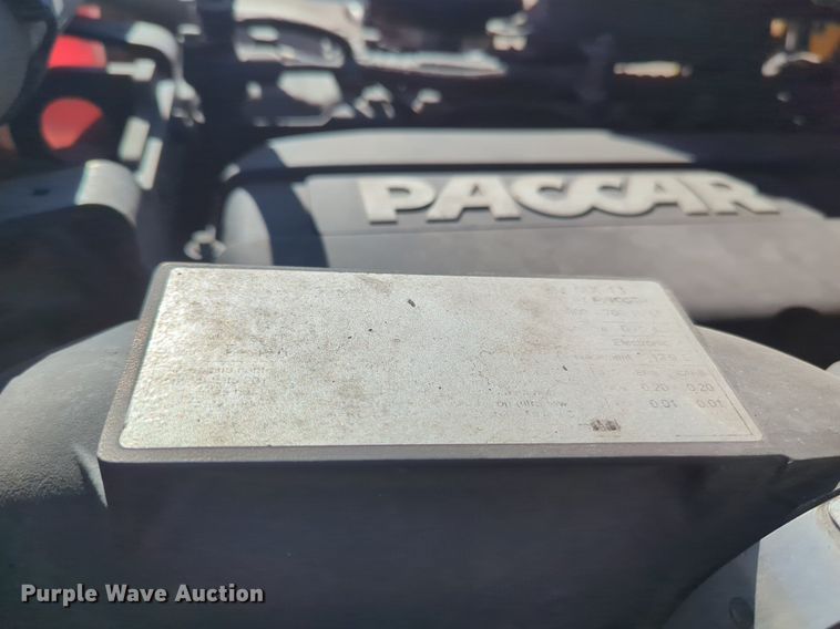 image for item NG9403 2020 Kenworth T680 semi truck