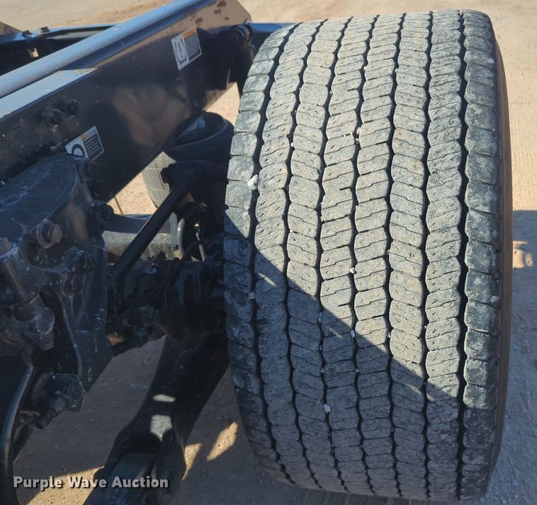 image for item NG9403 2020 Kenworth T680 semi truck