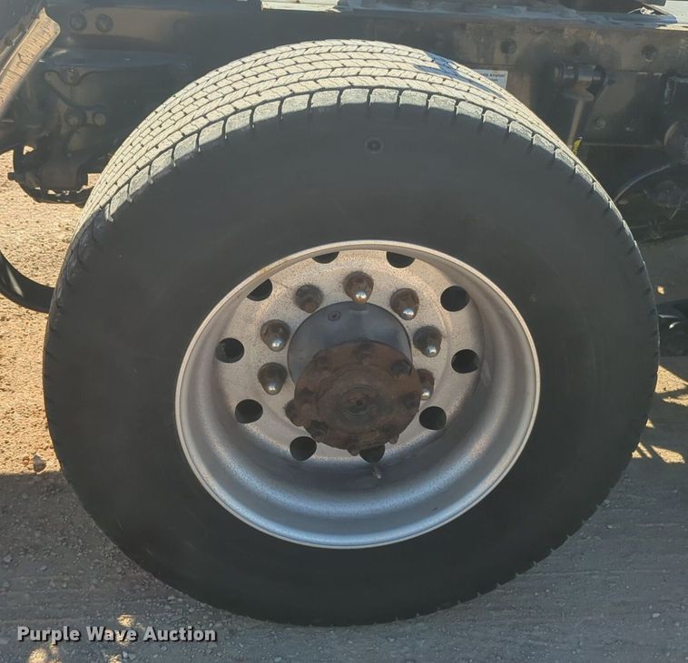 image for item NG9403 2020 Kenworth T680 semi truck