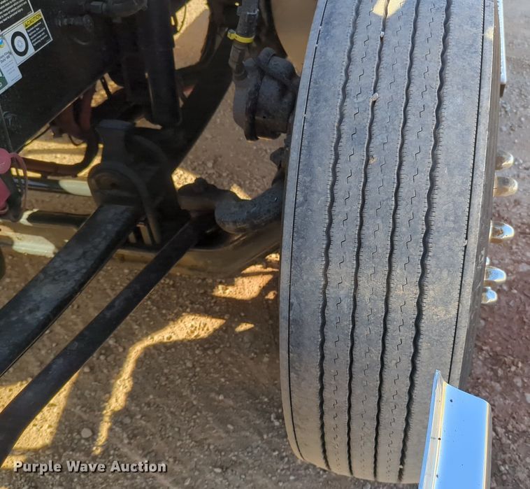 image for item NG9403 2020 Kenworth T680 semi truck