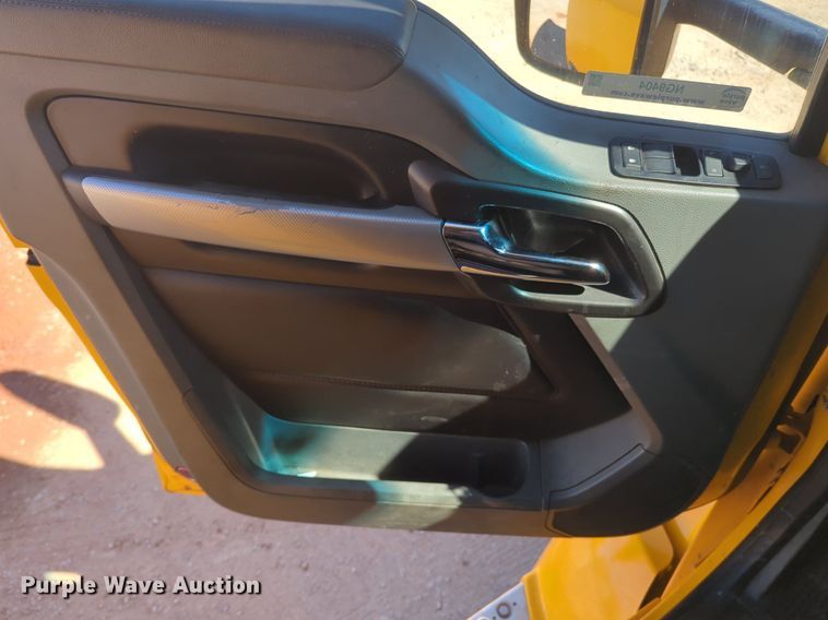 image for item NG9404 2020 Kenworth T680 semi truck