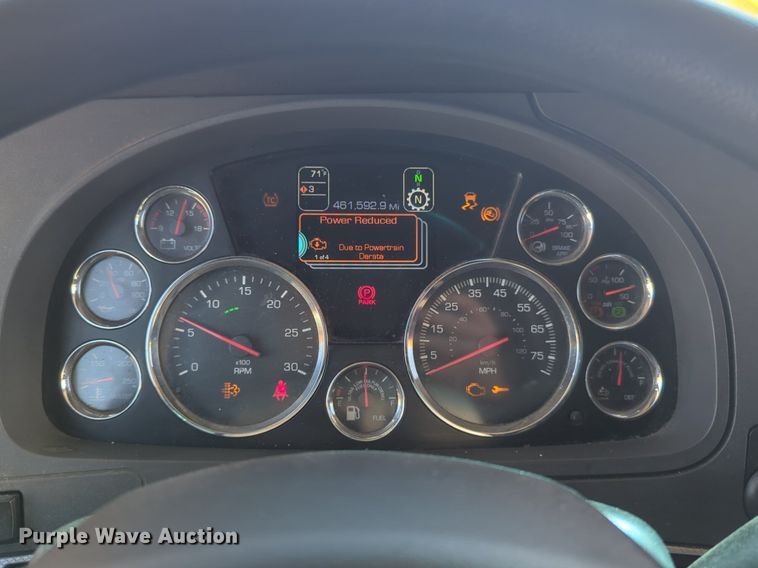 image for item NG9404 2020 Kenworth T680 semi truck