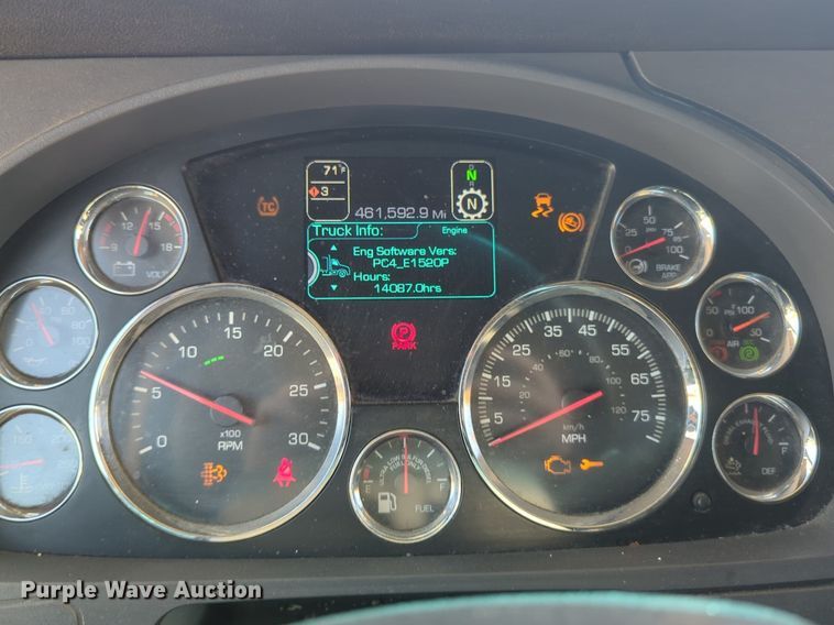 image for item NG9404 2020 Kenworth T680 semi truck