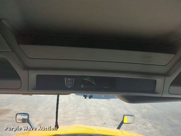 image for item NG9404 2020 Kenworth T680 semi truck