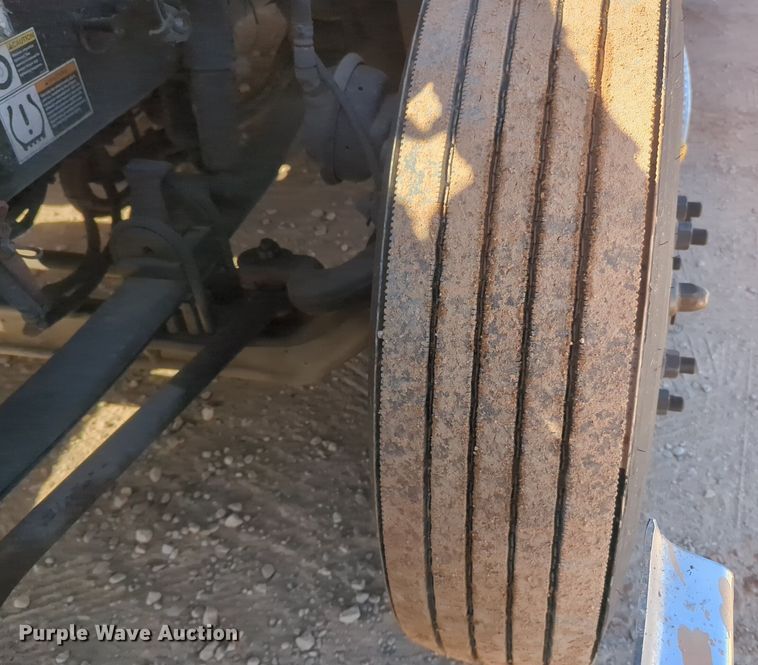 image for item NG9404 2020 Kenworth T680 semi truck