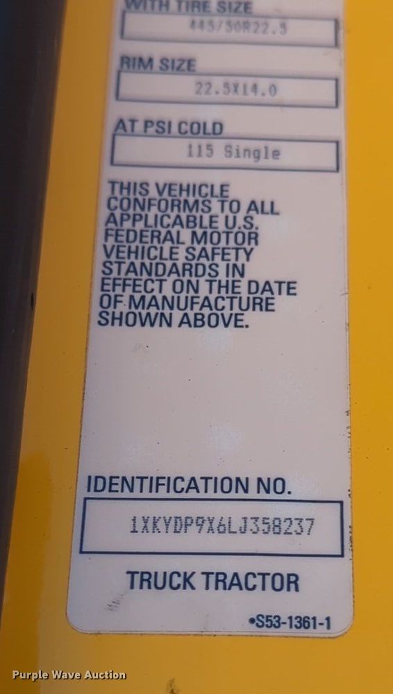 image for item NG9404 2020 Kenworth T680 semi truck