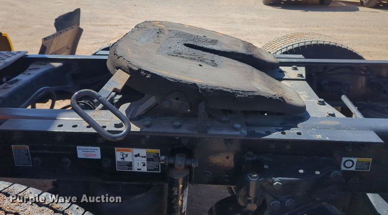 image for item NG9405 2020 Kenworth T680 semi truck