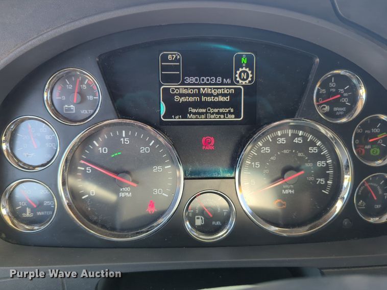 image for item NG9405 2020 Kenworth T680 semi truck