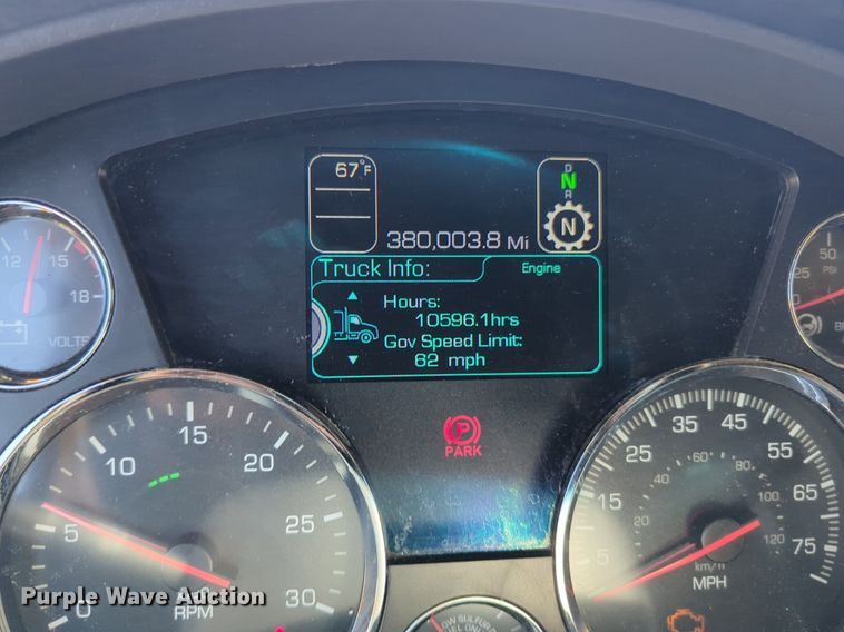 image for item NG9405 2020 Kenworth T680 semi truck