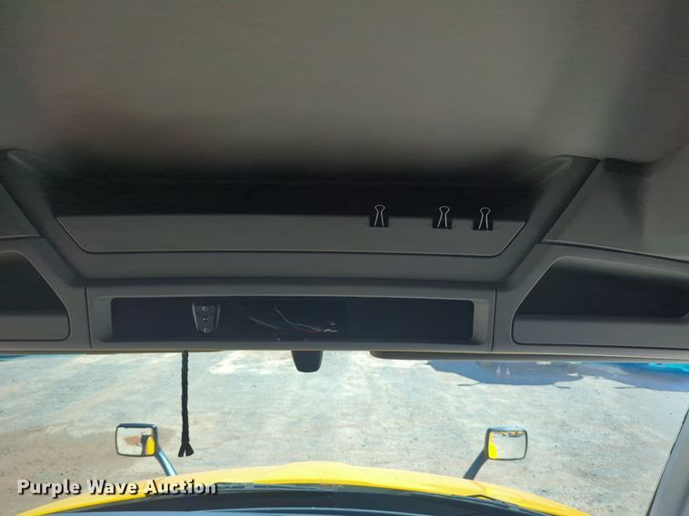 image for item NG9405 2020 Kenworth T680 semi truck