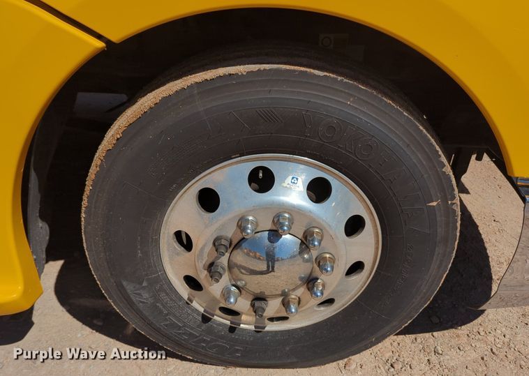 image for item NG9405 2020 Kenworth T680 semi truck