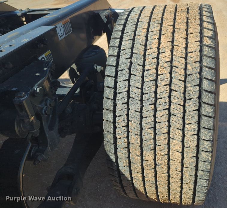 image for item NG9405 2020 Kenworth T680 semi truck