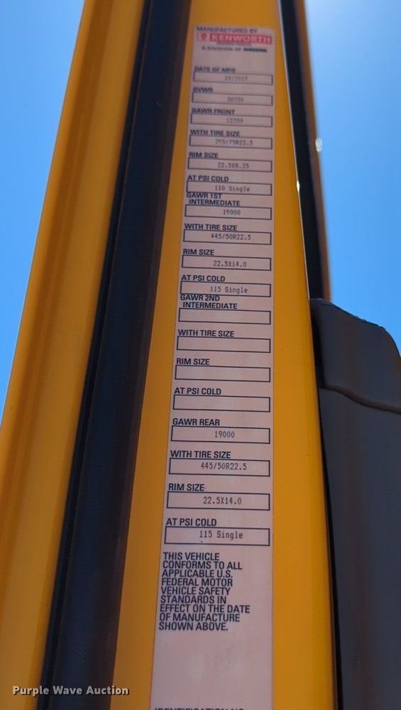 image for item NG9405 2020 Kenworth T680 semi truck