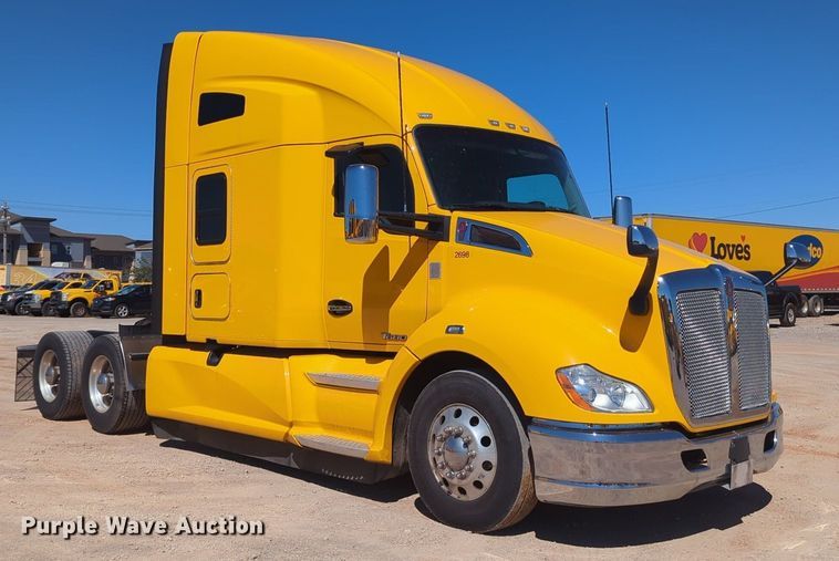 image for item NG9406 2020 Kenworth T680 semi truck