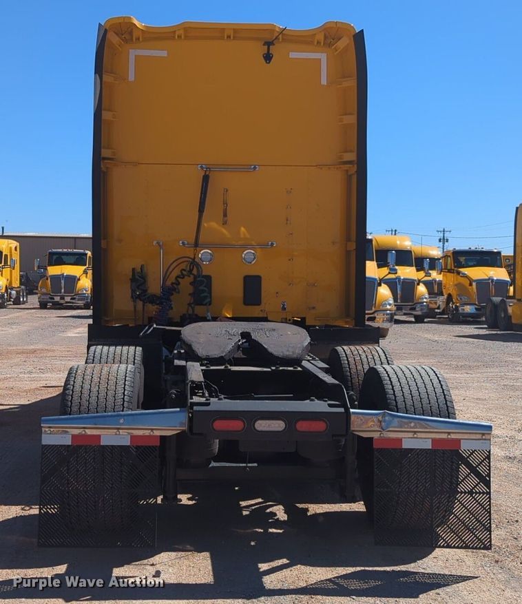 image for item NG9406 2020 Kenworth T680 semi truck