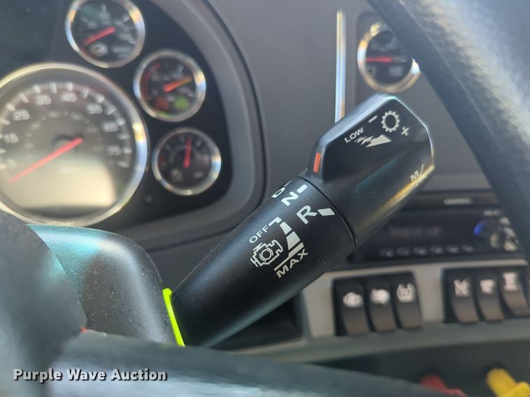 image for item NG9406 2020 Kenworth T680 semi truck