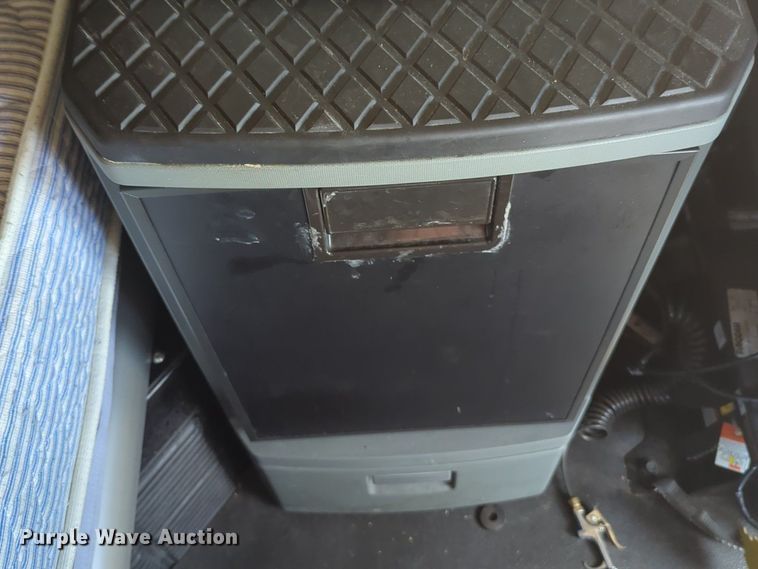 image for item NG9406 2020 Kenworth T680 semi truck