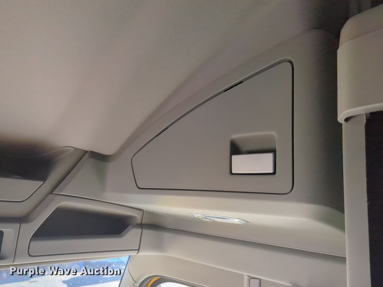 image for item NG9406 2020 Kenworth T680 semi truck