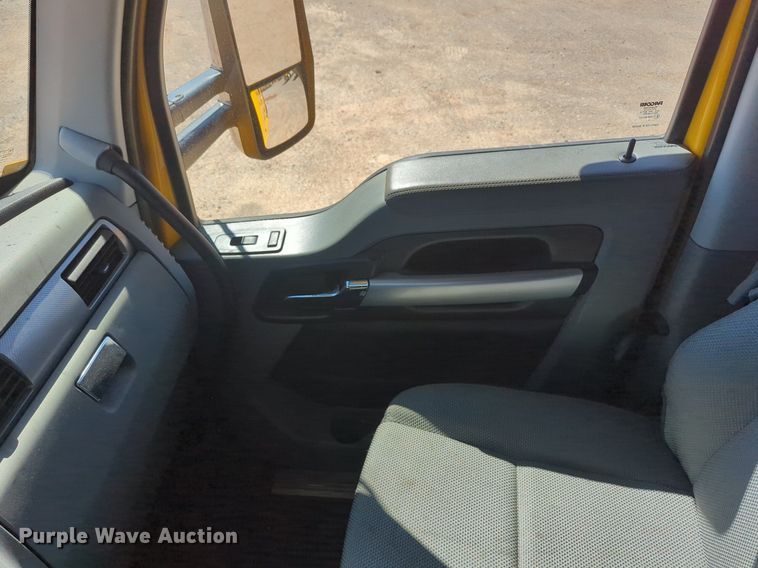 image for item NG9406 2020 Kenworth T680 semi truck