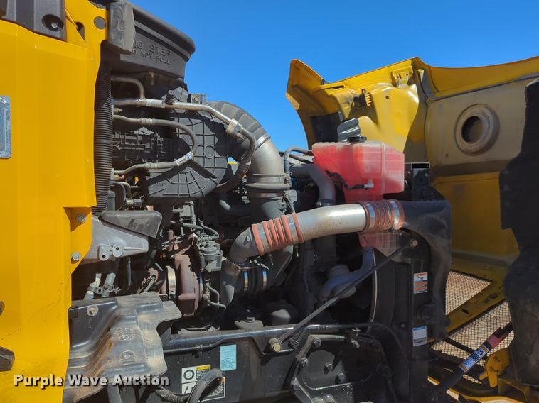 image for item NG9406 2020 Kenworth T680 semi truck