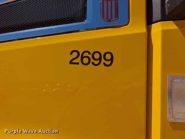 image for item NG9407 2020 Kenworth T680 semi truck