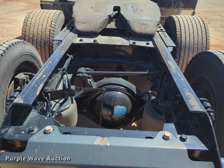 image for item NG9408 2020 Kenworth T680 semi truck