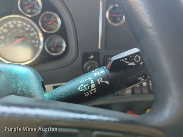 image for item NG9408 2020 Kenworth T680 semi truck